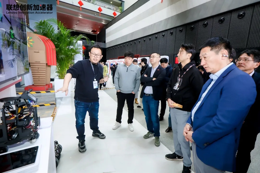 ng28南宫亮相联想创新加速器开放日，以消费级物理AI大脑平台助推家用机器人产业生态化 